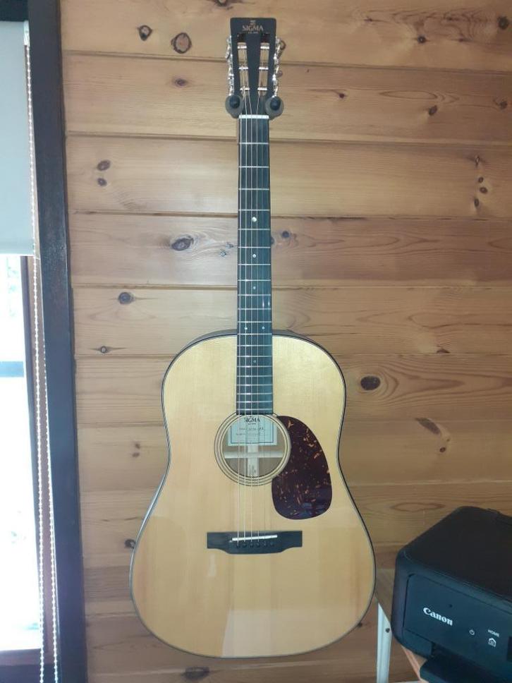 Sigma SDM-18S, Muziek en Instrumenten, Snaarinstrumenten | Gitaren | Akoestisch, Zo goed als nieuw, Western- of Steelstringgitaar