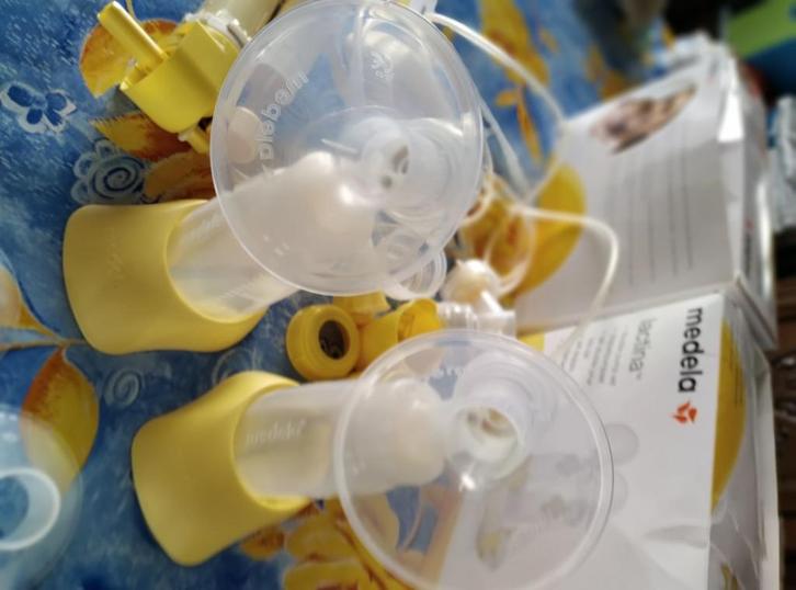 Medela dubbele afkolfset, Kinderen en Baby's, Babyvoeding en Toebehoren, Zo goed als nieuw, Borstkolf, Ophalen