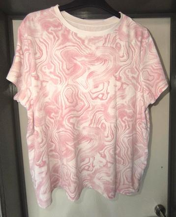 T-shirt  beschikbaar voor biedingen