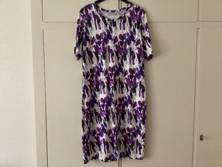 Zomerjurk bloemmotief, Kleding | Dames, Jurken, Zo goed als nieuw, Maat 42/44 (L), Overige kleuren, Knielengte, Ophalen