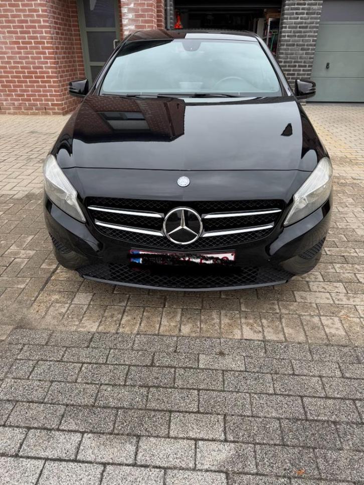 Mercedes Benz 180 A, Auto's, Mercedes-Benz, Particulier, A-Klasse, ABS, Adaptive Cruise Control, Airbags, Airconditioning, Bluetooth