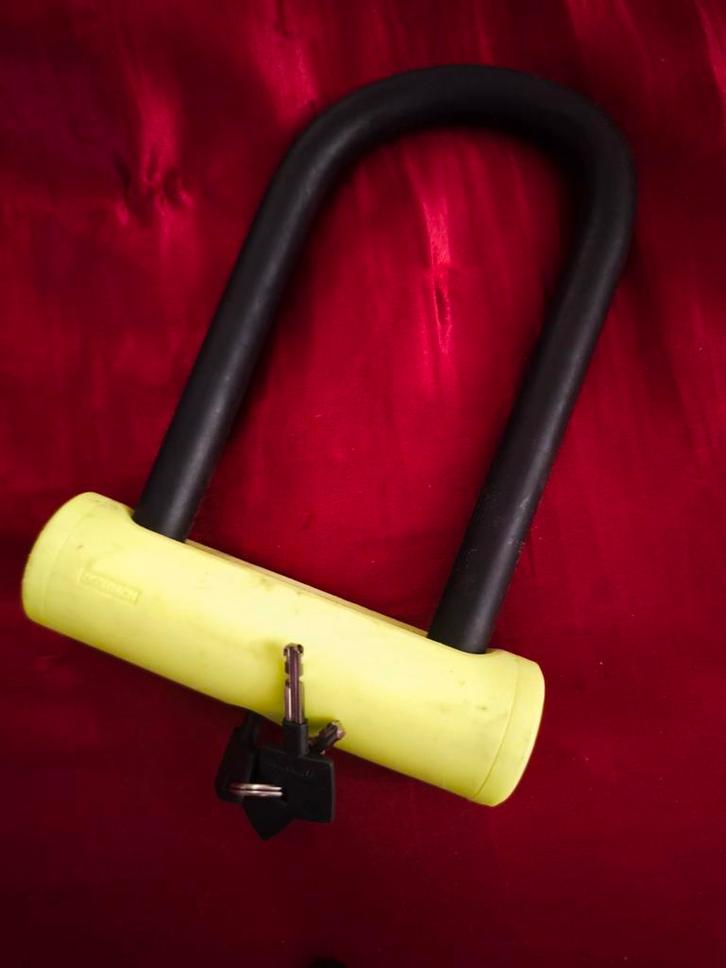 Chaîne ou câble et Cadenas moto vélo, Motos, Accessoires | Cadenas, Enlèvement