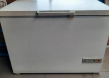 Diepvriezer merk bosch, Elektronische apparatuur, Vriezers en Diepvrieskisten, Vrieskist, Zo goed als nieuw, Vrijstaand, 90 cm of meer