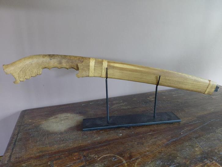 Antieke Dayak Mandau Parang Borneo lang mes, Antiek en Kunst, Kunst | Niet-Westerse kunst, Ophalen of Verzenden