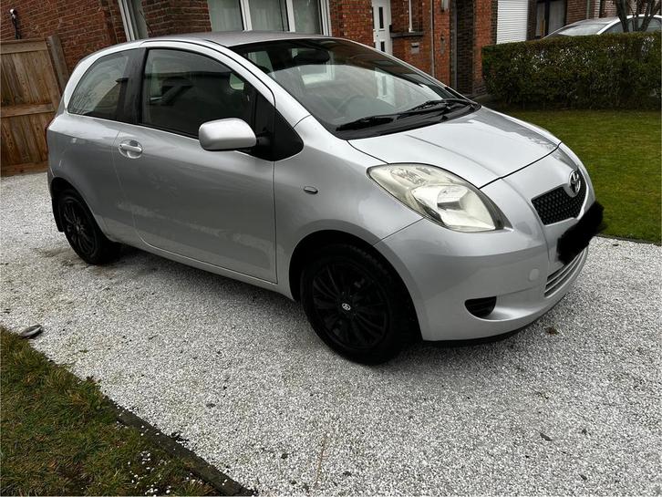 Toyota Yaris 1.0 Essence/Climatisation/Approuvé à vendre, Autos, Toyota, Particulier, Yaris, Air conditionné, Essence, Enlèvement