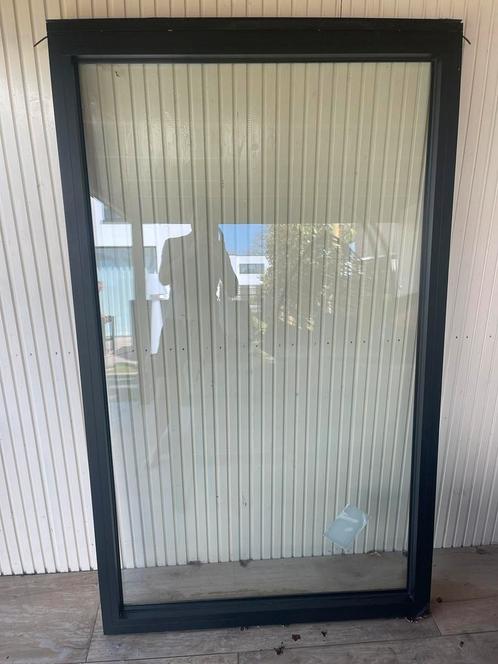 Reynaers aluminium super isolerend vast raamkozijn met glas, Doe-het-zelf en Bouw, Glas en Ramen, Zo goed als nieuw, Gevelraam of Ruit