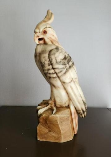 Handgesneden albasten roofvogel – uniek kunstobject (47cm), Enlèvement