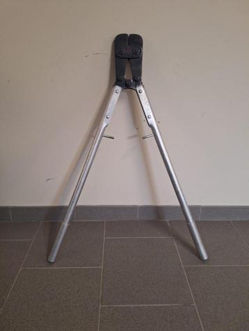 Sterke betonijzer schaar beschikbaar voor biedingen