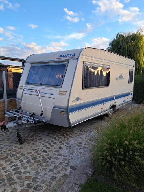Caravan ADRIA 462DP, Caravans en Kamperen, Caravans, Particulier, tot en met 4, 750 - 1000 kg, Standaardzit, Adria, Frans bed