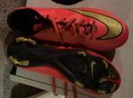 Paire de chaussures mercuriales, Sport en Fitness, Voetbal, Ophalen of Verzenden, Zo goed als nieuw, Schoenen