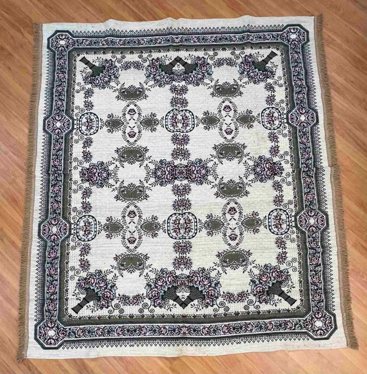 Vintage tafelkleed bloemmotief 185x165, Antiek en Kunst, Curiosa en Brocante, Ophalen of Verzenden