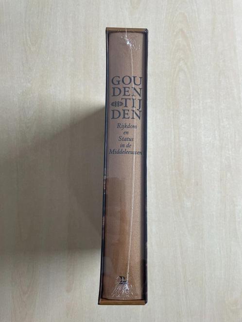 Boek: Gouden Tijden: Rijkdom en Status in de Middeleeuwen va, Boeken, Geschiedenis | Nationaal, Nieuw, Ophalen of Verzenden