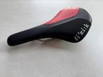 Fizik R5 zadel, Fietsen en Brommers, Fietsonderdelen, Ophalen, Zo goed als nieuw, Zadel