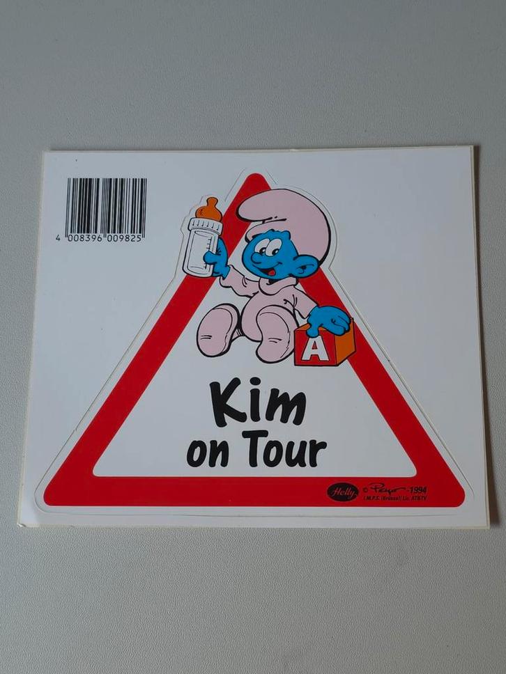 Autocollant Bébé Schtroumpf en voiture Kim, Collections, Schtroumpfs, Comme neuf, Autres types, Bébé Schtroumpf, Envoi