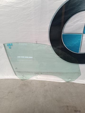 Zijruit raam voordeur rechts BMW 1 serie E88 51337165586 716 beschikbaar voor biedingen