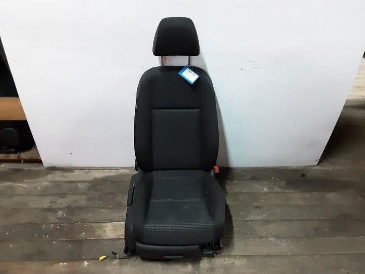 STOEL RECHTS VOOR Volkswagen Golf VI (5K1) (1K4881106NT), Auto-onderdelen, Interieur en Bekleding, Volkswagen, Gebruikt