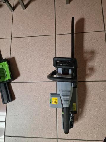 Tronçonneuse ego comme neuve, avec 1 batterie et chargeur. beschikbaar voor biedingen