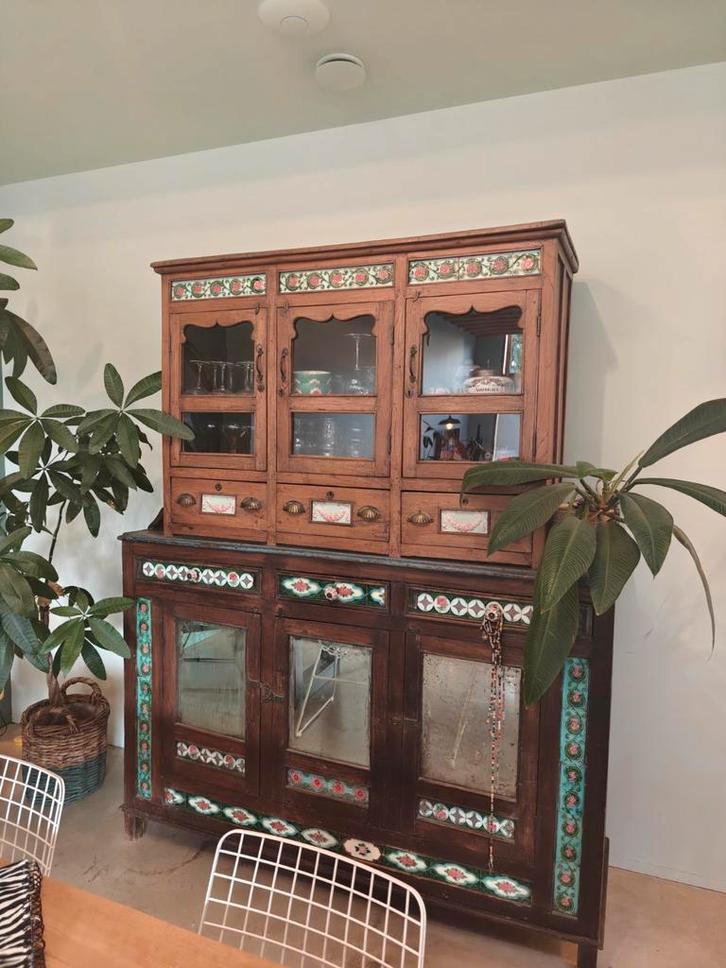 Antieke kast uit Rajasthan (2), Antiek en Kunst, Antiek | Meubels | Bedden, Ophalen