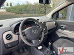Dacia Lodgy 1.2 TCe Prestige 5p. | Airco | Cruise | APK 04-2, Auto's, Parkeersensor, Monovolume, Zwart, Handgeschakeld
