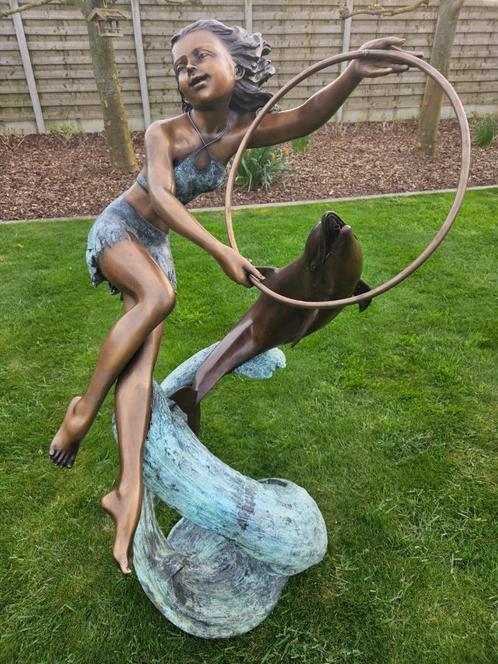 Bronzen meisje met dolfijn aan lenteprijs KOOPJE, ook andere, Jardin & Terrasse, Statues de jardin, Neuf, Homme, Autres matériaux