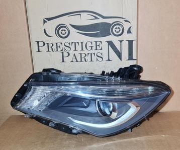 Koplamp Mercedes CLA Klasse W117 Bi Xenon Links A1179065100 disponible aux enchères