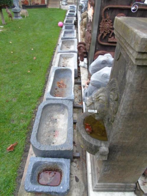 Antieke Belgische blauwstenen trog of trog, zie foto's, Tuin en Terras, Bloembakken en Plantenbakken, Gebruikt, Steen, Binnen