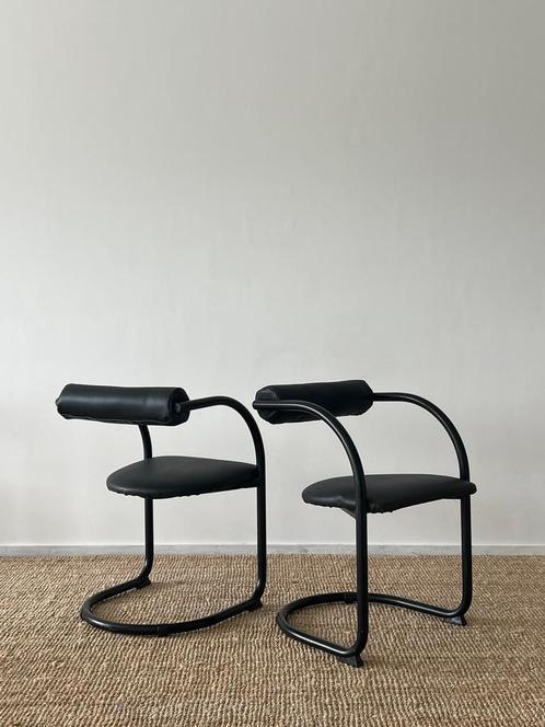 Set van 2 Vintage Postmoderne Cantilever Stoelen, 1980, Huis en Inrichting, Stoelen, Zo goed als nieuw, Zwart, Ophalen
