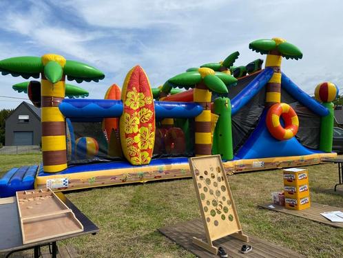 Verhuur hindernisbaan Beach Run met een familieglijbaan, Hobby en Vrije tijd, Feestartikelen | Verhuur, Verzenden