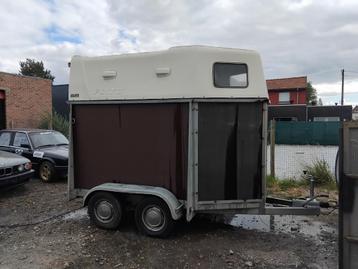 Packo paardentrailer voor 2 paarden beschikbaar voor biedingen