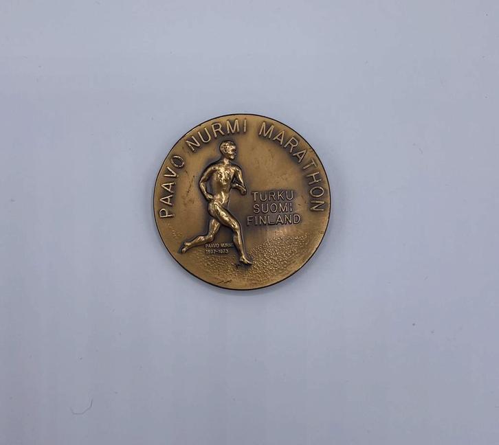 Medaille vd Paavo Nurmi Marathon van 1997, Postzegels en Munten, Penningen en Medailles, Ophalen of Verzenden