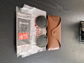 Splinternieuwe RayBan te koop beschikbaar voor biedingen