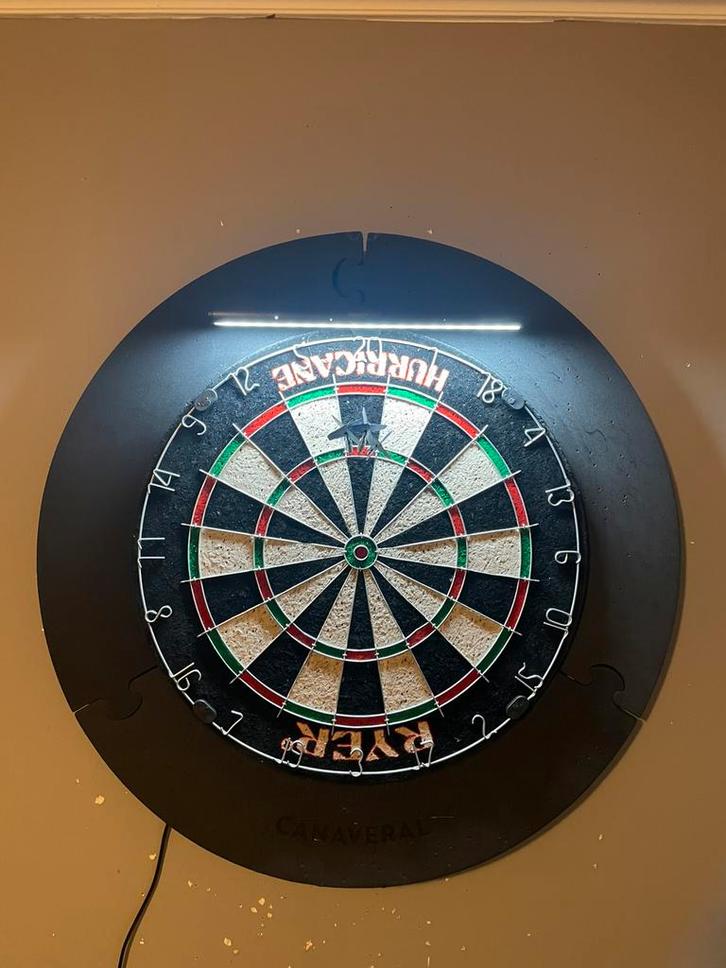 Compleet Dart board setup om te beginnen!, Sports & Fitness, Fléchettes, Comme neuf, Fléchettes, Enlèvement