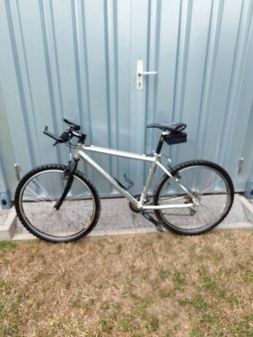 Mountainbike met klikpedalen  beschikbaar voor biedingen