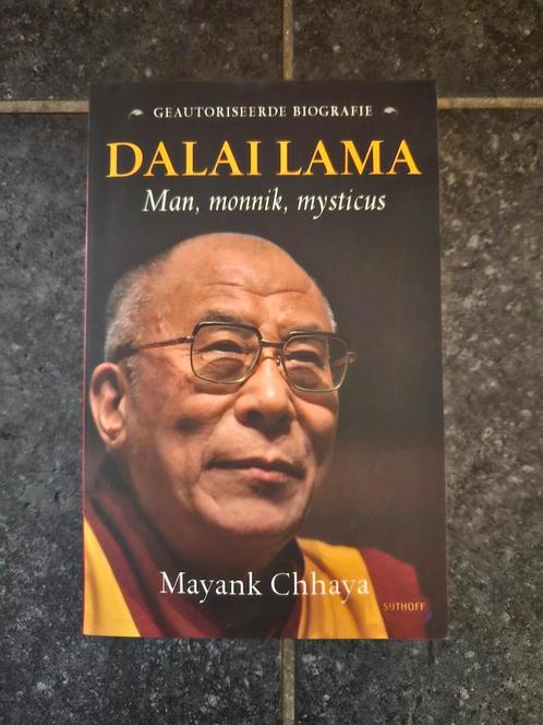 M. Chhaya - Dalai Lama. Man, monnik, mysticus, Livres, Livres Autre, Comme neuf, Enlèvement ou Envoi