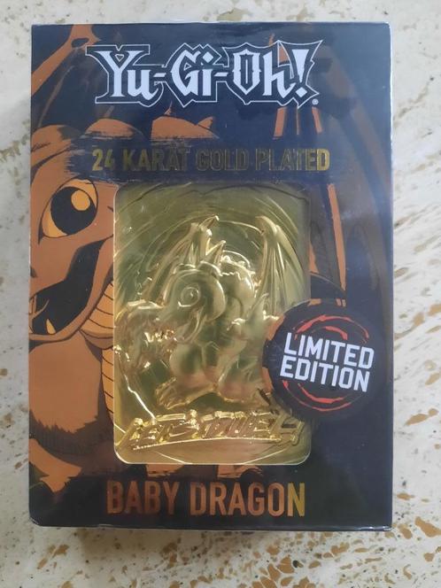 LOT: collectible Baby Dragon + 12 cartes One Piece, Collections, Statues & Figurines, Neuf, Fantasy, Enlèvement ou Envoi