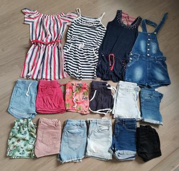 12 shorts en 4 jumpsuits meisje maat 140  beschikbaar voor biedingen