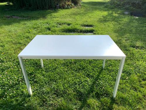 Table salle à manger IKEA + 4 chaises IKEA, Huis en Inrichting, Tafels | Eettafels, Ophalen
