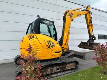 Mini pelle Jcb 8 tonnes en bon état  disponible aux enchères