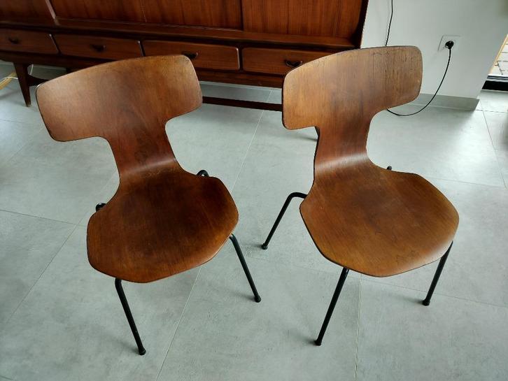 Hammer teak stoel 3103 Arne Jacobsen, Huis en Inrichting, Stoelen, Gebruikt, Twee, Hout, Bruin, Ophalen