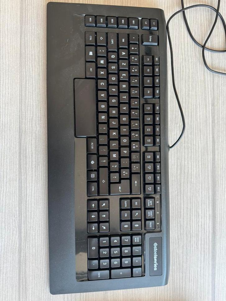 SteelSeries Apex full‑size AZERTY toetsenbord – model 64125, Computers en Software, Toetsenborden, Zo goed als nieuw, Azerty, Bedraad