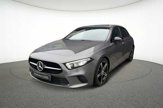 Mercedes-Benz A 180, Auto's, Mercedes-Benz, A-Klasse, Navigatiesysteem, Parkeercamera, Zetelverwarming, Benzine, Euro 6, Stadsauto