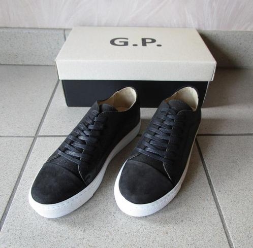 NIEUWE sneakers G.P. in zwart suède leer - maat 36, Kleding | Dames, Schoenen, Nieuw, Sneakers, Zwart, Ophalen of Verzenden