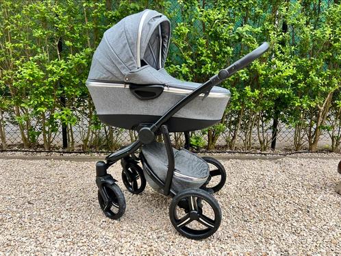 Nieuwe grijze kinderwagen Atlanta First met alle accessoires, Kinderen en Baby's, Kinderwagens en Combinaties, Zo goed als nieuw