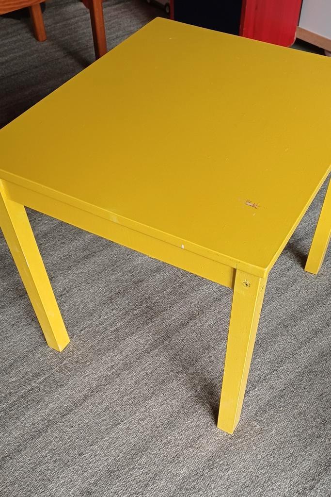 IKEA tafeltje Kritter geel gelakt, Kinderen en Baby's, Kinderkamer | Tafels en Stoelen, Gebruikt, Tafel(s), Ophalen