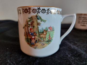 Porseleinen kopjes voor kinderen  beschikbaar voor biedingen