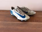 Voetbalschoenen Nike mt 39, Sport en Fitness, Ophalen, Gebruikt, Schoenen