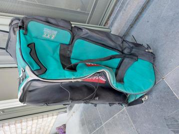 makita gereedschapstas met wielen beschikbaar voor biedingen