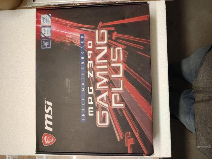 Carte mere Gigabyte , processeur.et memoire, Computers en Software, Desktop Pc's, Zo goed als nieuw, HDD, SSD, 32 GB, Gaming, Ophalen of Verzenden