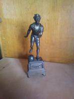 Ancienne statue joueur de foot 1920' piedboeuf, Antiek en Kunst, Ophalen