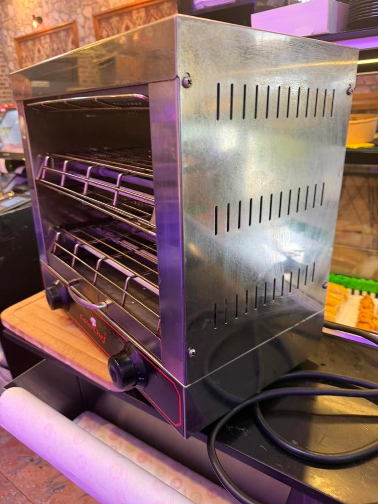 Cater Chef machine a toaster, Enlèvement